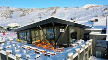 Lodge 900 midt i sentrum på Beitostølen, med skiheisen rett ved