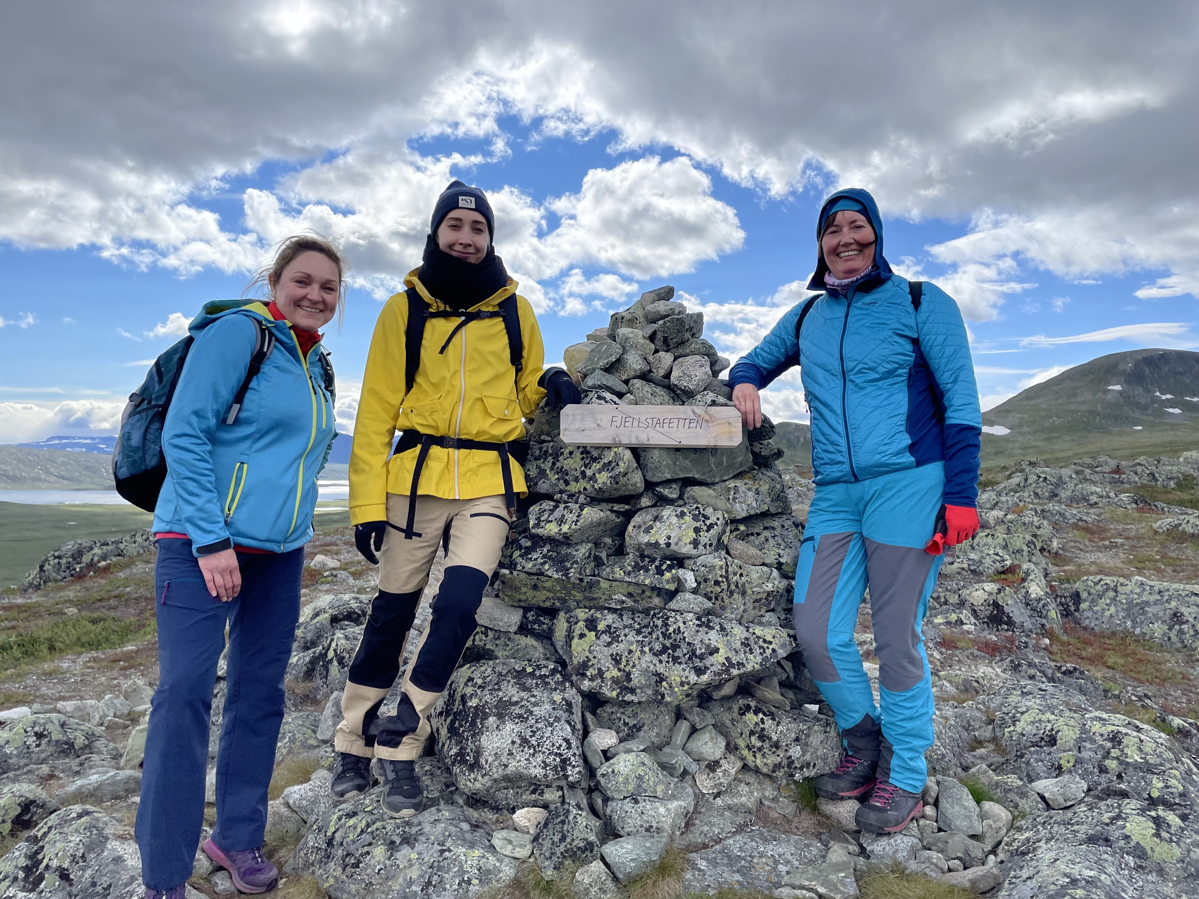 Booking Service Beitostølen Team På Fjelltur