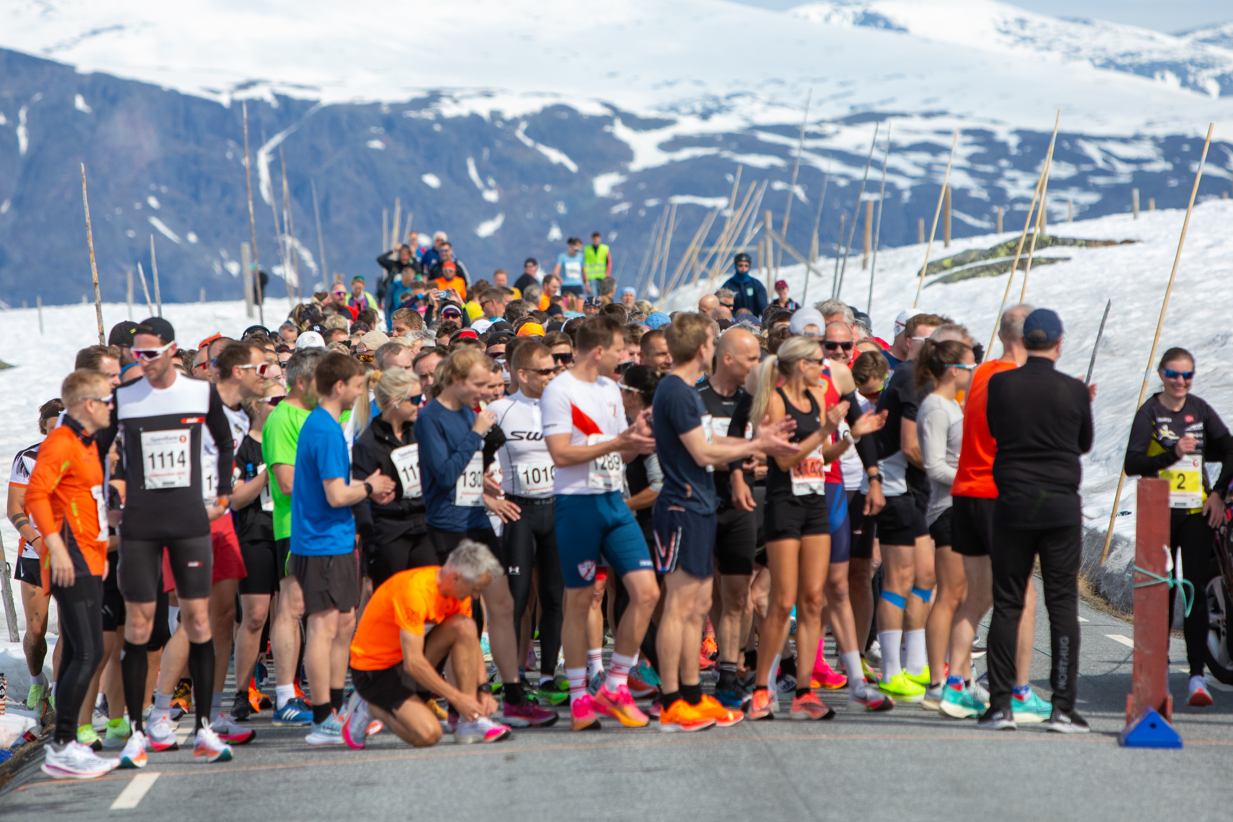 Fjellmaraton Løpere Som Gjør Seg Klar For Oppstart