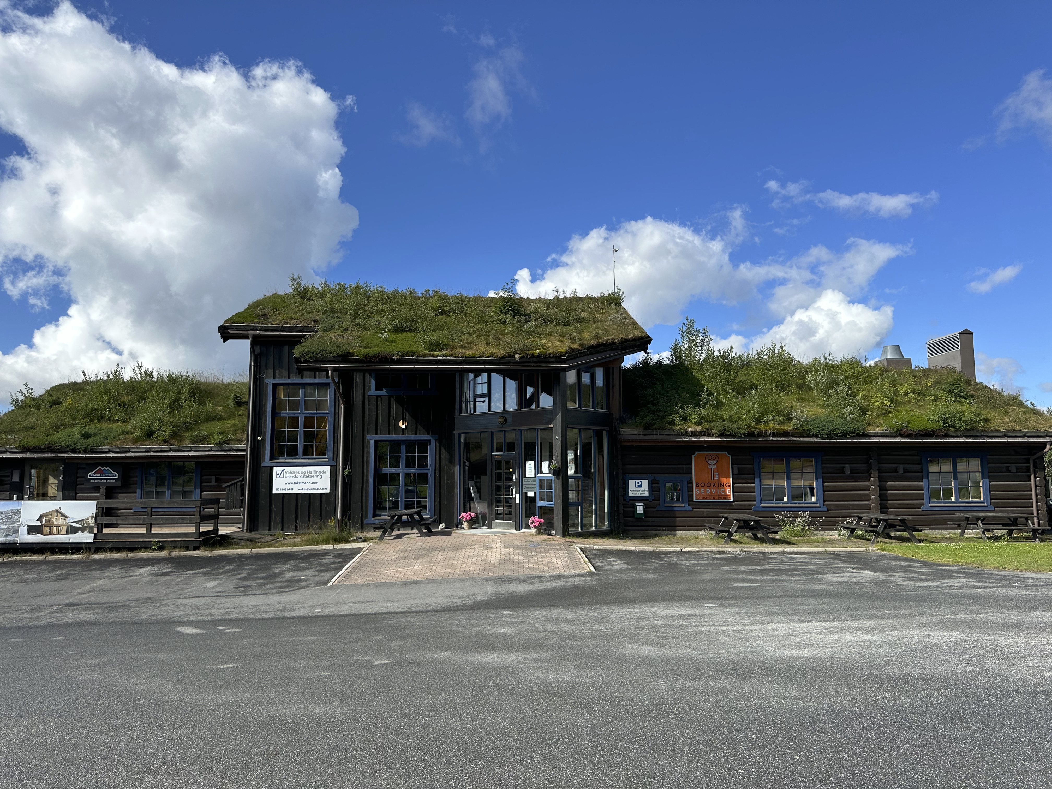 Our office in Bygdinvegen 3780 in the main senter of Beitostølen